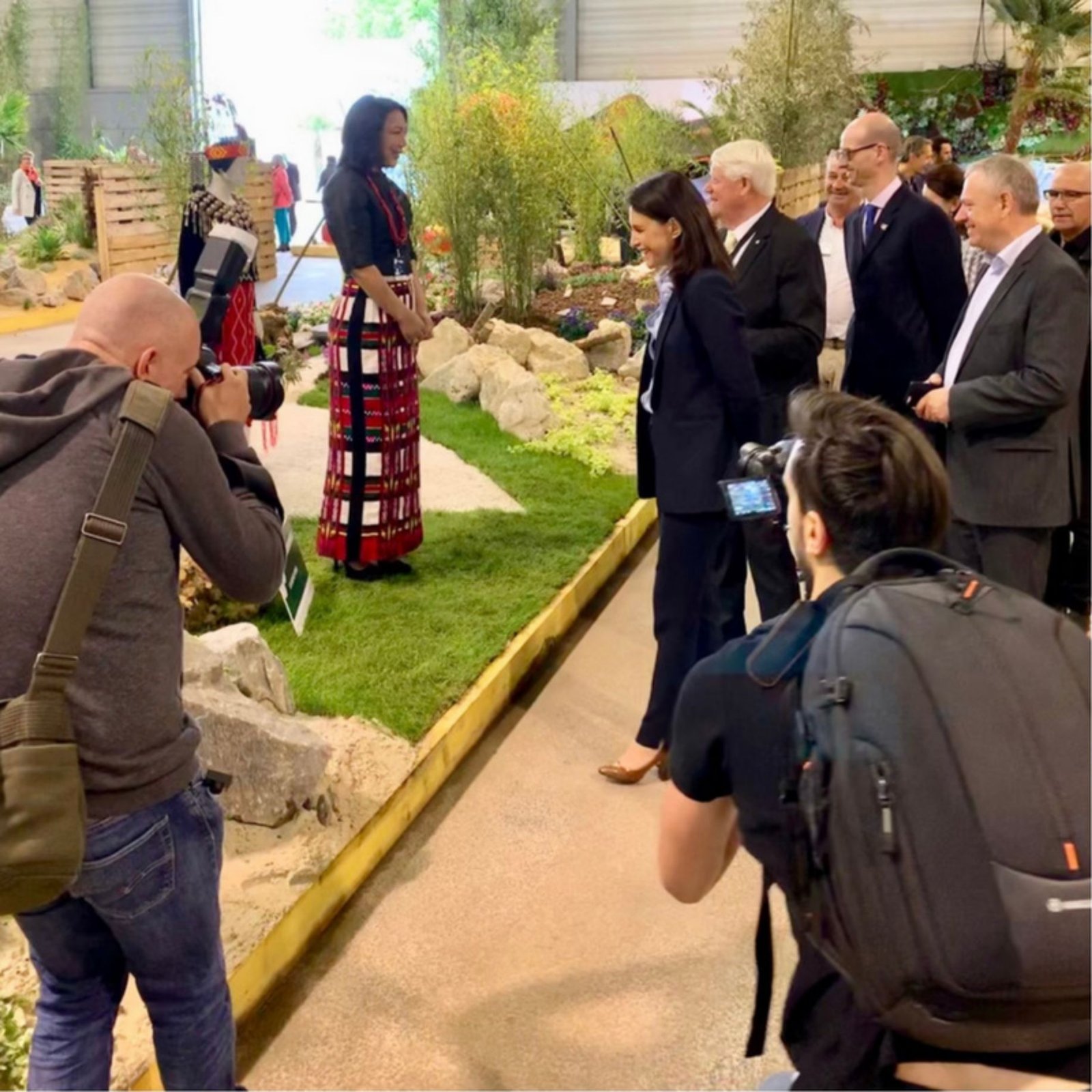 Visit of the Mayor of Nantes to Levi Sap Nei Thang at the Floral Exhibition